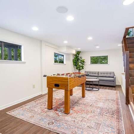 Amazing Views, Hot Tub, Fire Pit, Deck & Fireplace Inwood Bagian luar foto
