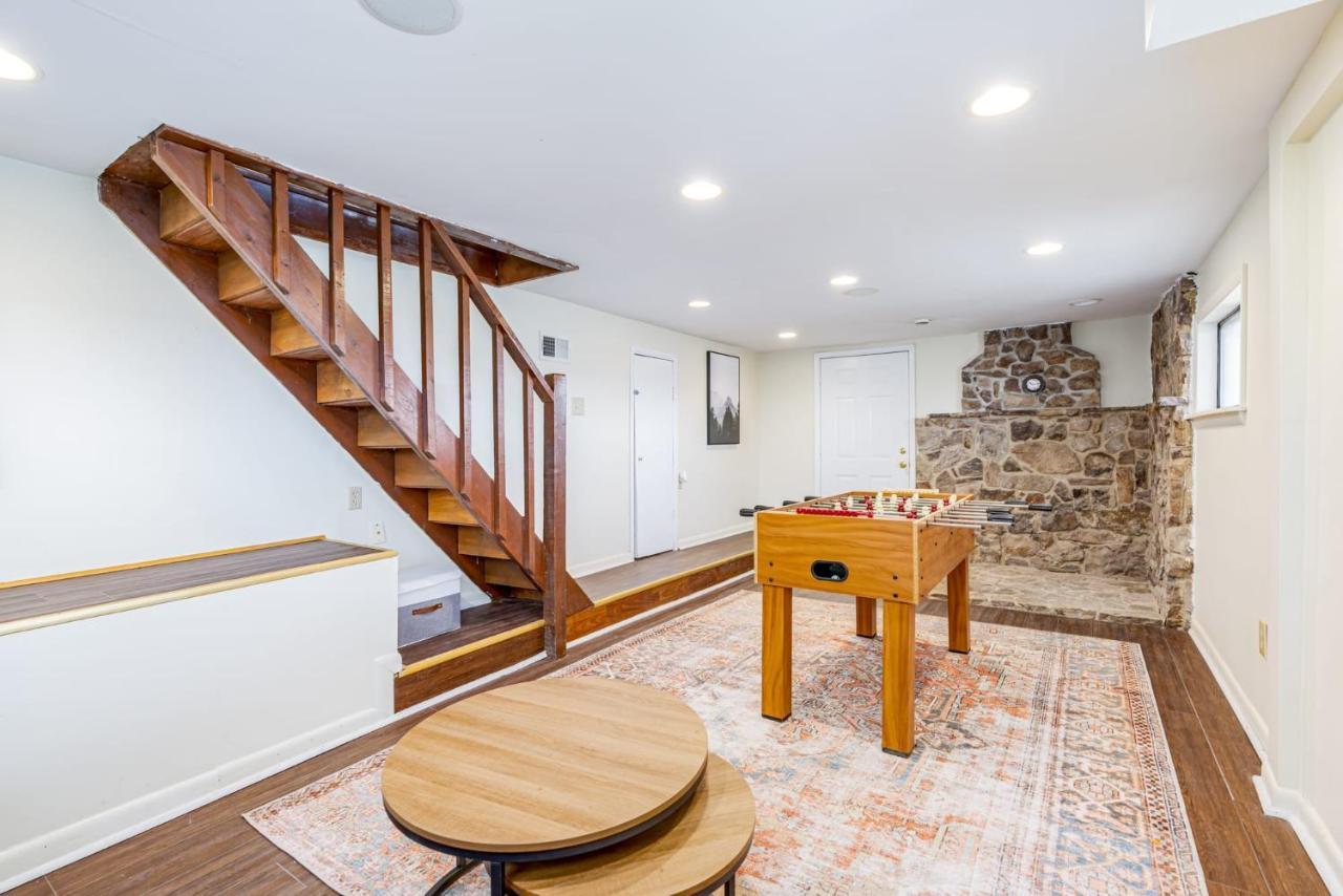 Amazing Views, Hot Tub, Fire Pit, Deck & Fireplace Inwood Bagian luar foto