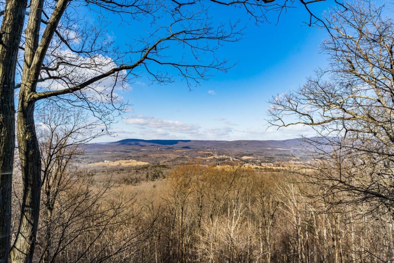 Amazing Views, Hot Tub, Fire Pit, Deck & Fireplace Inwood Bagian luar foto