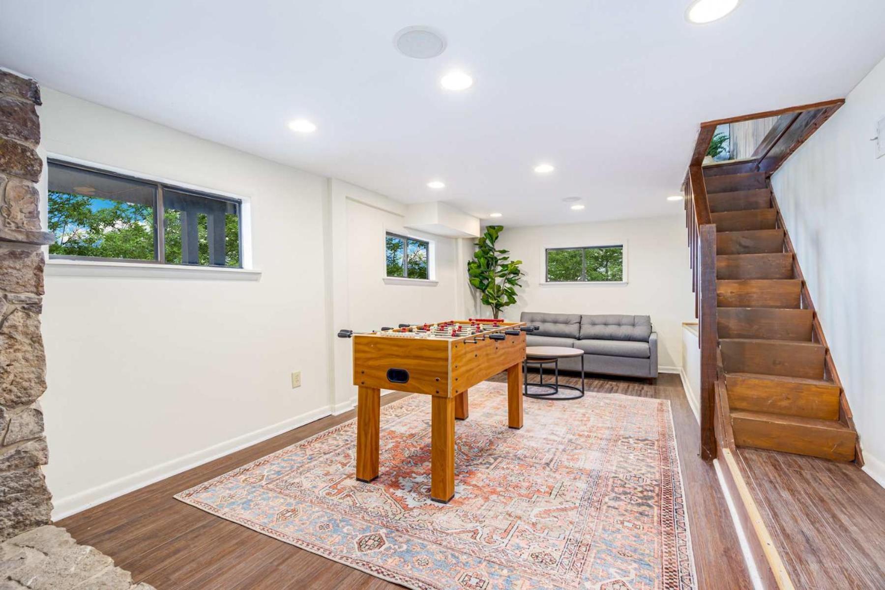 Amazing Views, Hot Tub, Fire Pit, Deck & Fireplace Inwood Bagian luar foto